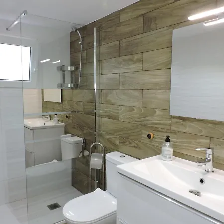Villa Doree 587 *